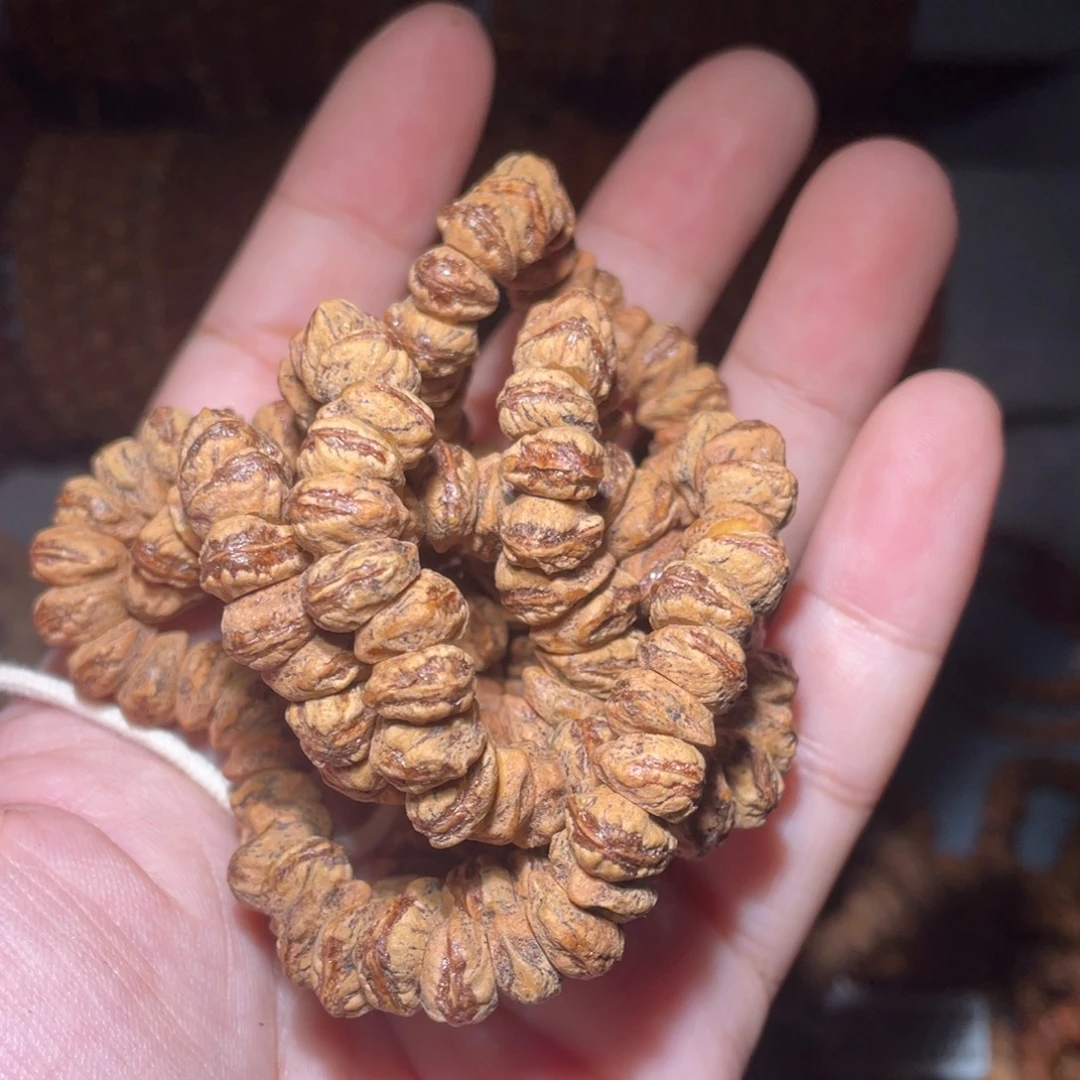 凌***.柏香籽/百香籽吊坠