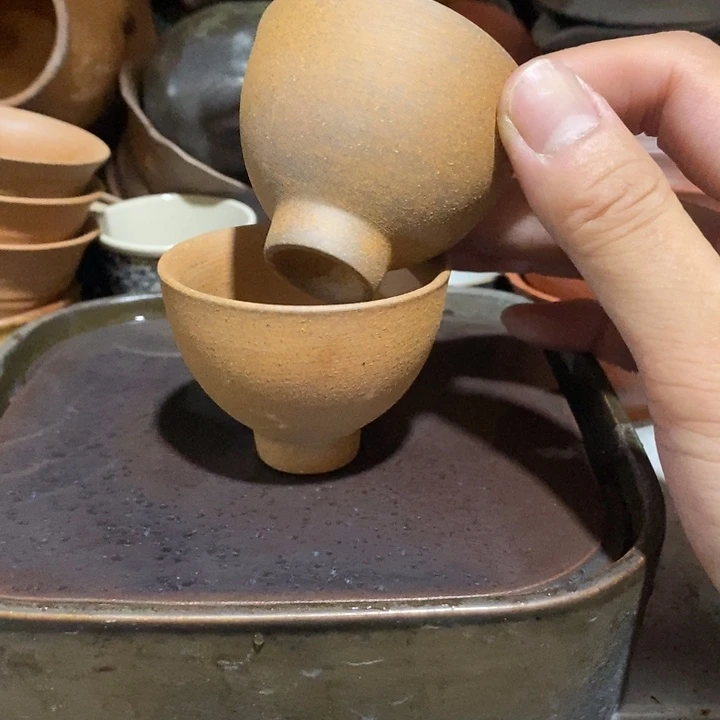 瓷片然后我们去学校的时候看到