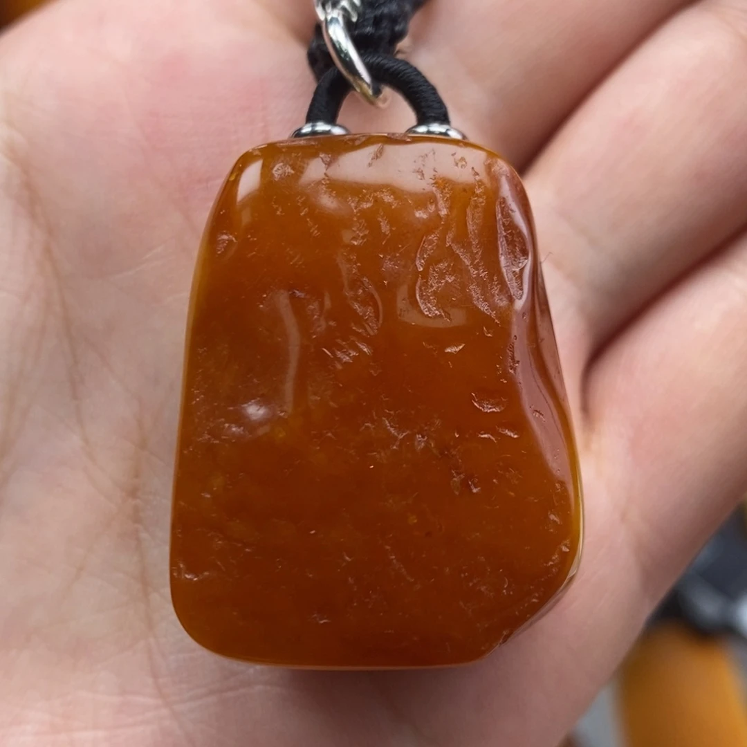 琥珀吊坠(赠链)未镶嵌