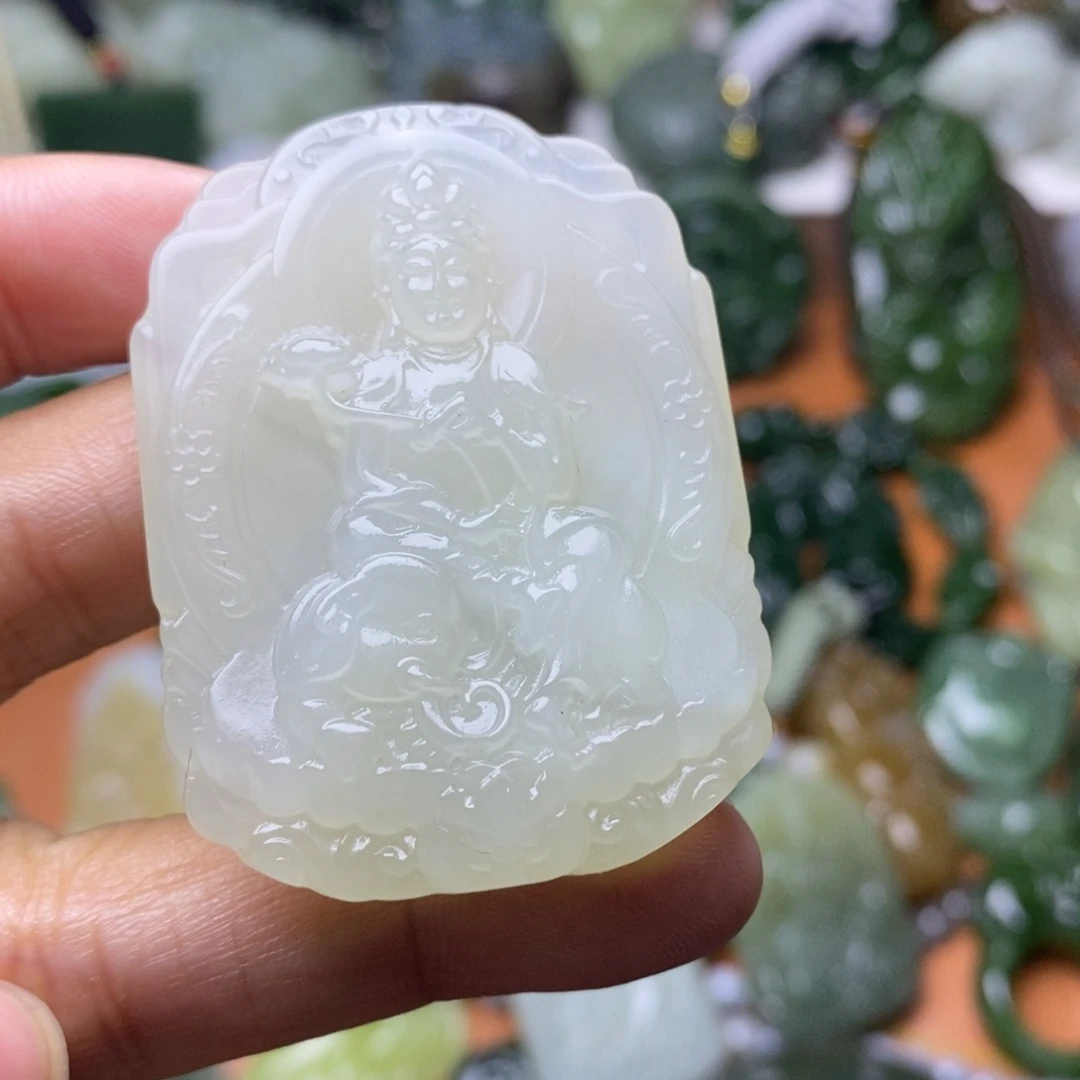 ￥***猫和田玉未镶嵌颈饰拍三发一258