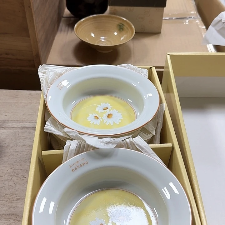 瓷片初哈哈哈哈哈哈哈哈