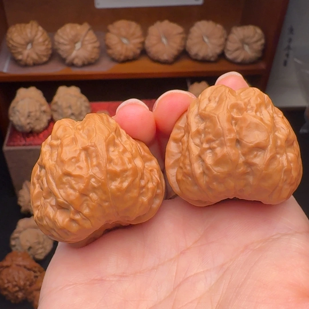 文玩核桃闪购蛤蟆36