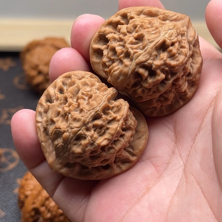 小***-文玩核桃吊坠宫灯