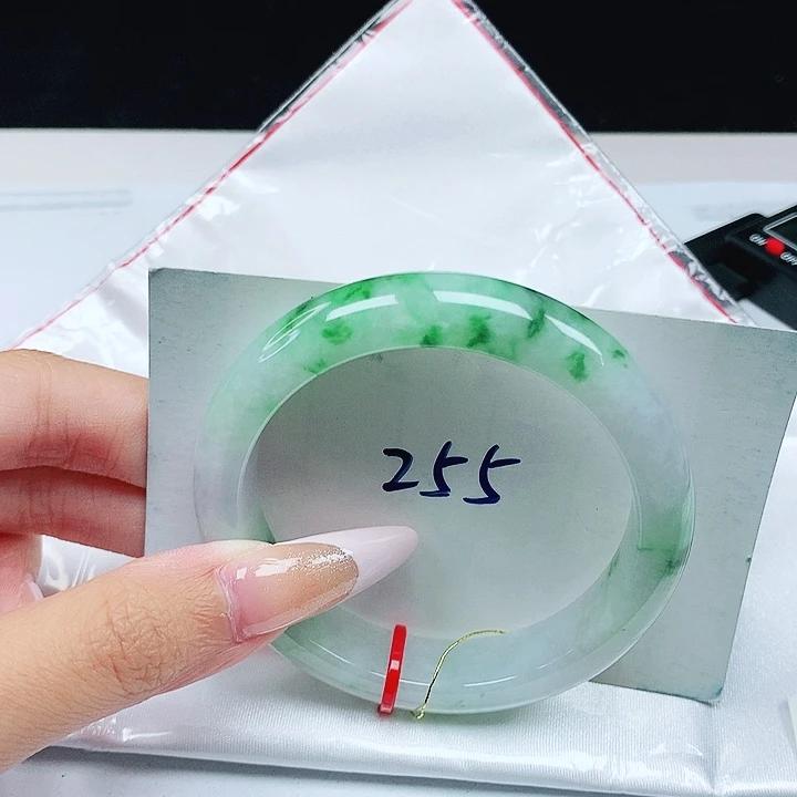 翡翠手镯未镶嵌53.3圈