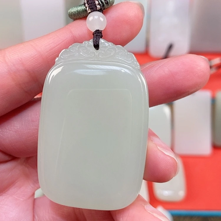 【闪购商品】颈饰未镶嵌和田玉