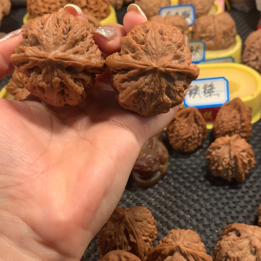 文玩核桃把件大球筋