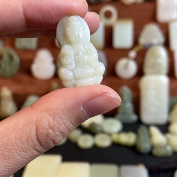 和田玉未镶嵌颈饰