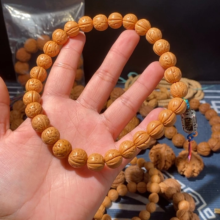 文玩核桃手串……42