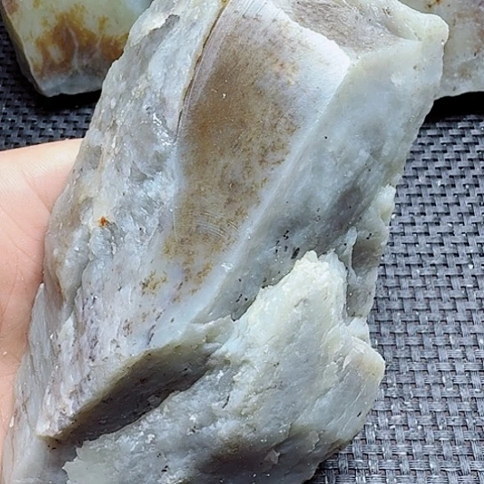 和田玉（糖玉）未镶嵌珠宝半成品