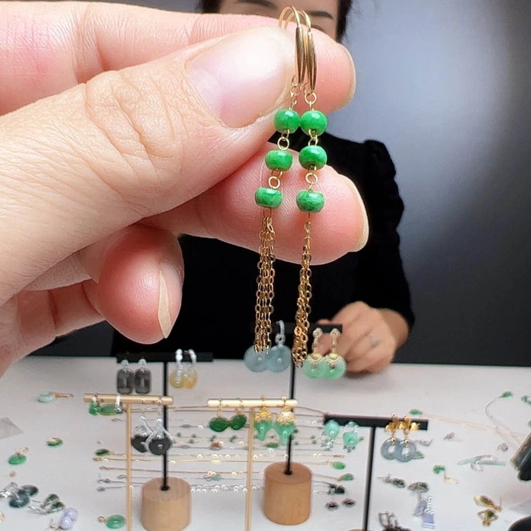 翡翠18K金镶嵌耳饰天然翡翠