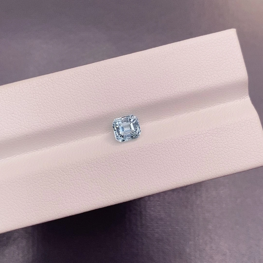 裸石海蓝宝石0.99克拉