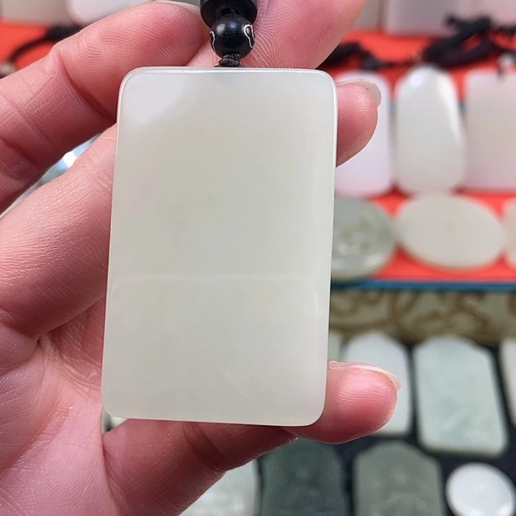 【闪购商品】颈饰未镶嵌和田玉