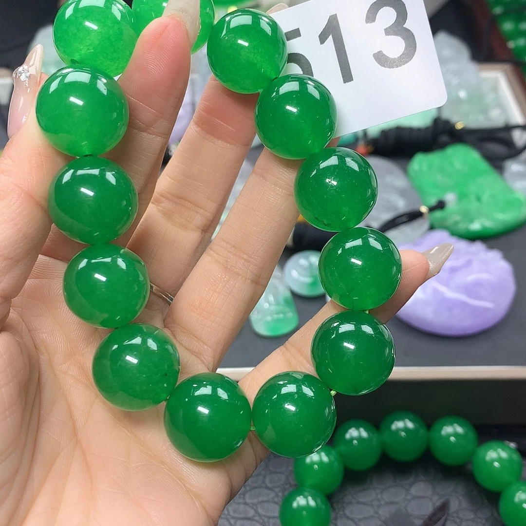 翡翠吊坠(赠链)未镶嵌