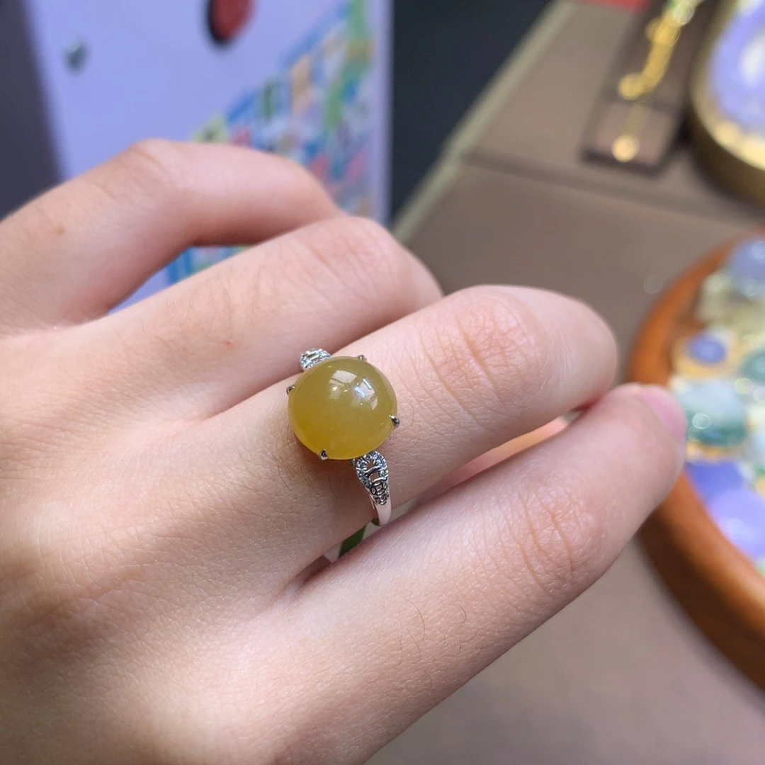 翡翠18K金镶嵌颈饰翡翠