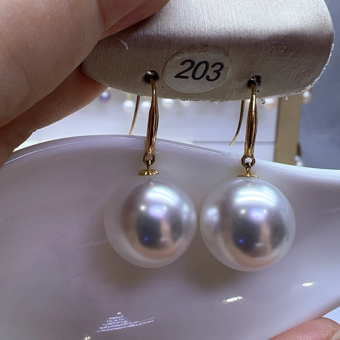 18K金镶嵌淡水珍珠耳饰