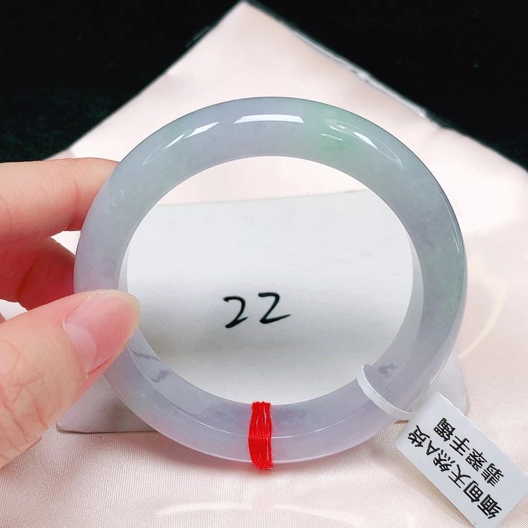 翡翠手镯未镶嵌翡翠手镯未镶嵌