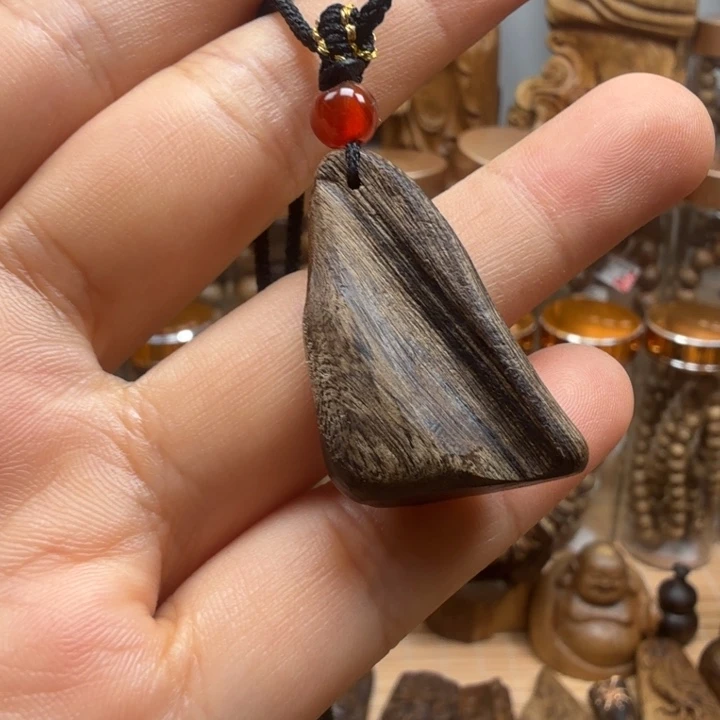 沉香碎屑沉香达拉干九九沉 3.9 克