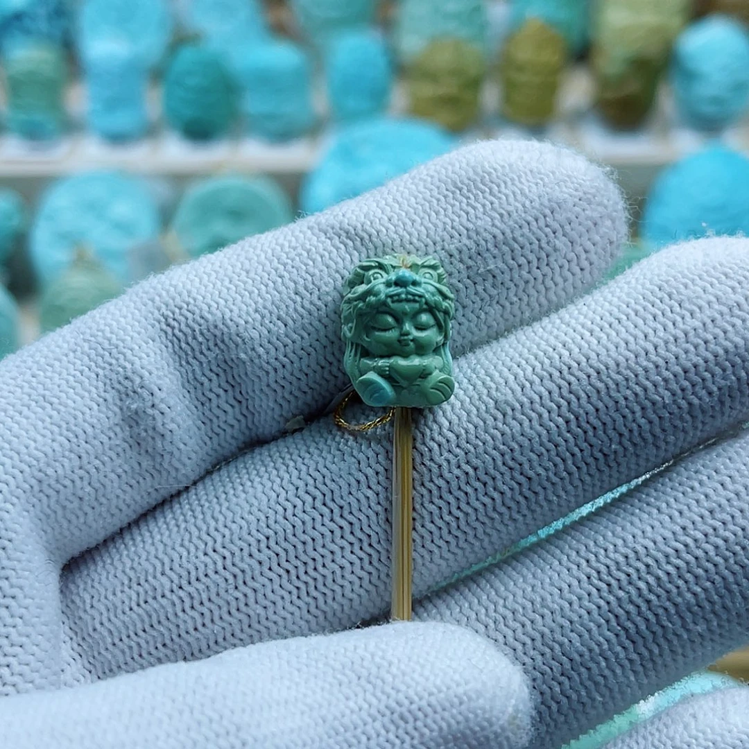 绿松石未镶嵌珠宝奇石