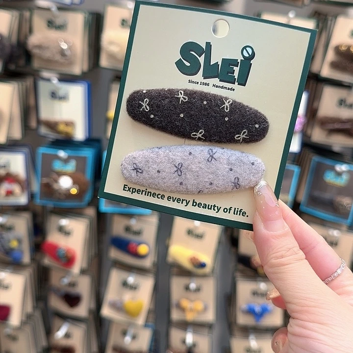 椭圆蝴蝶结棕色掰掰夹