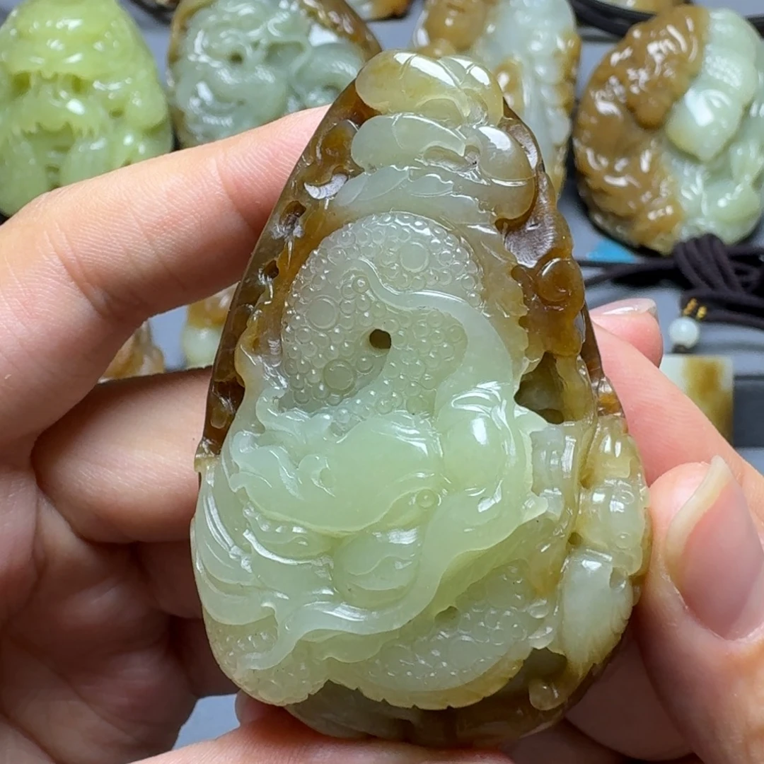 颈饰未镶嵌和田玉