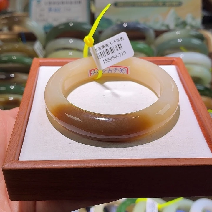 和田玉未镶嵌手镯5354