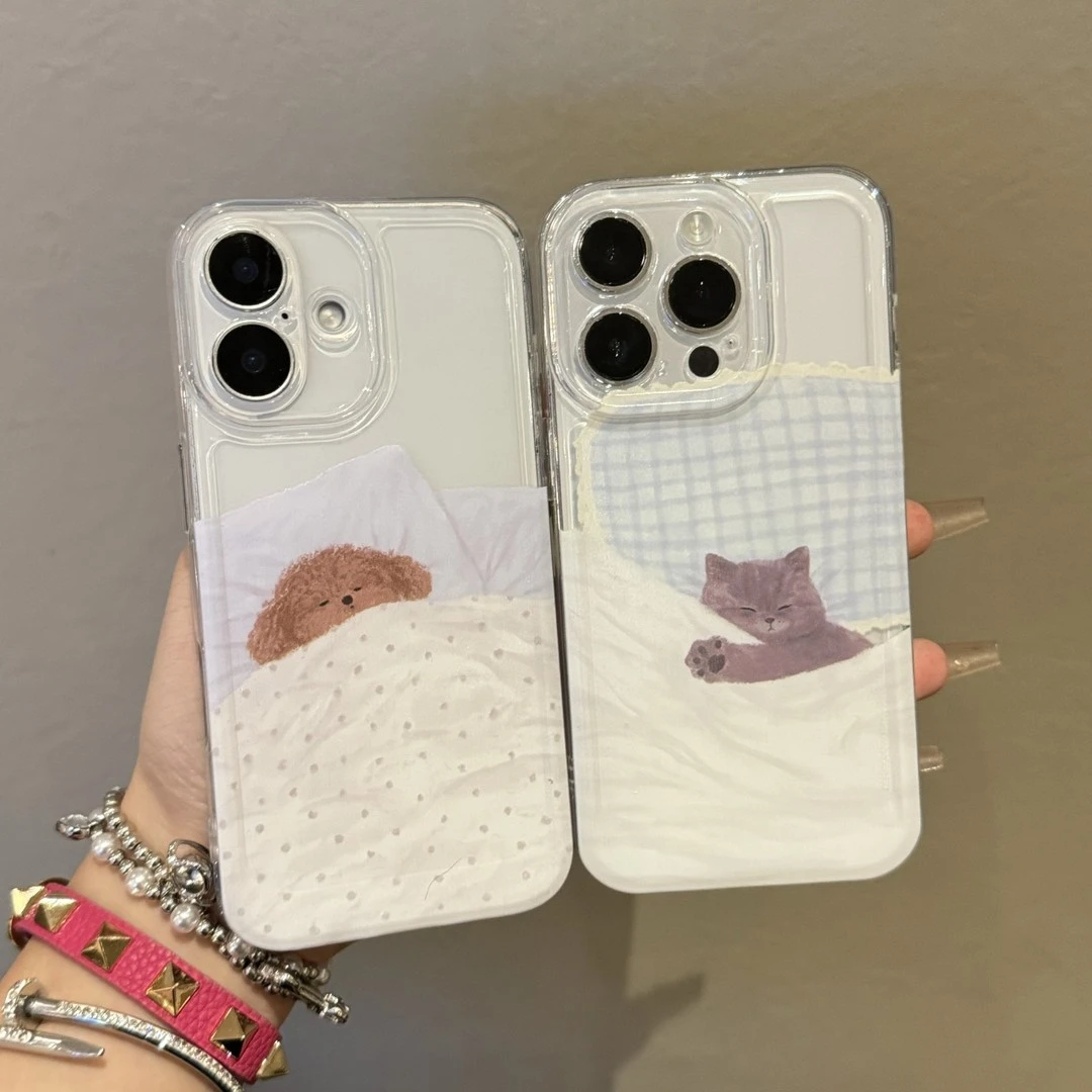 情侣睡觉小猫小狗适用苹果16/15手机壳iphone14promax13/12透明11