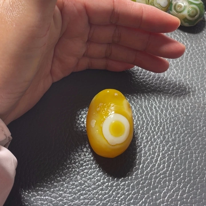 琥珀未镶嵌珠宝奇石枫***?