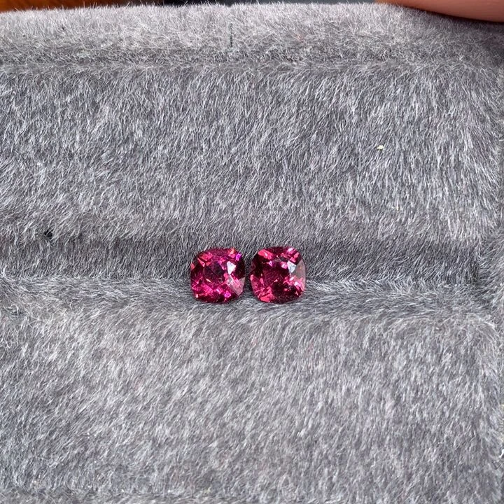 未镶嵌裸石石榴石以**马1.7克拉