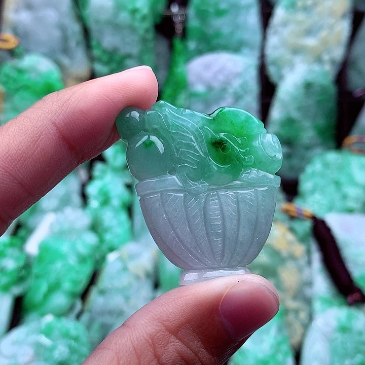 翡翠吊坠(不含链)未镶嵌