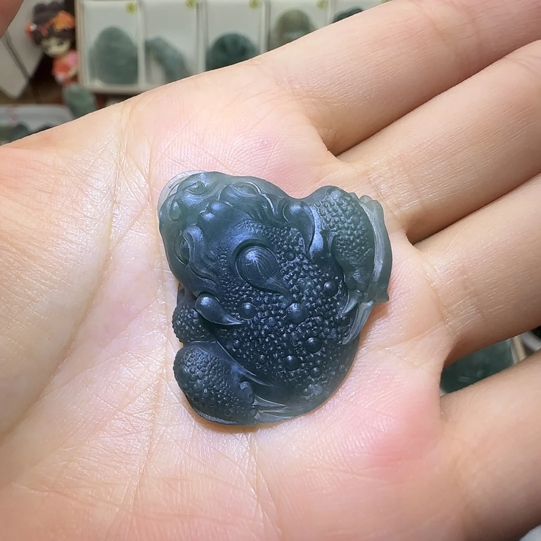 未镶嵌定制翡翠大威天龙翡翠多少