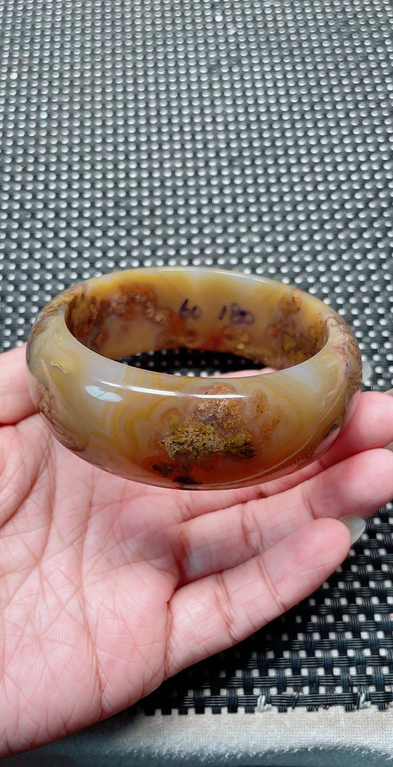 60阜新水草玛瑙手镯