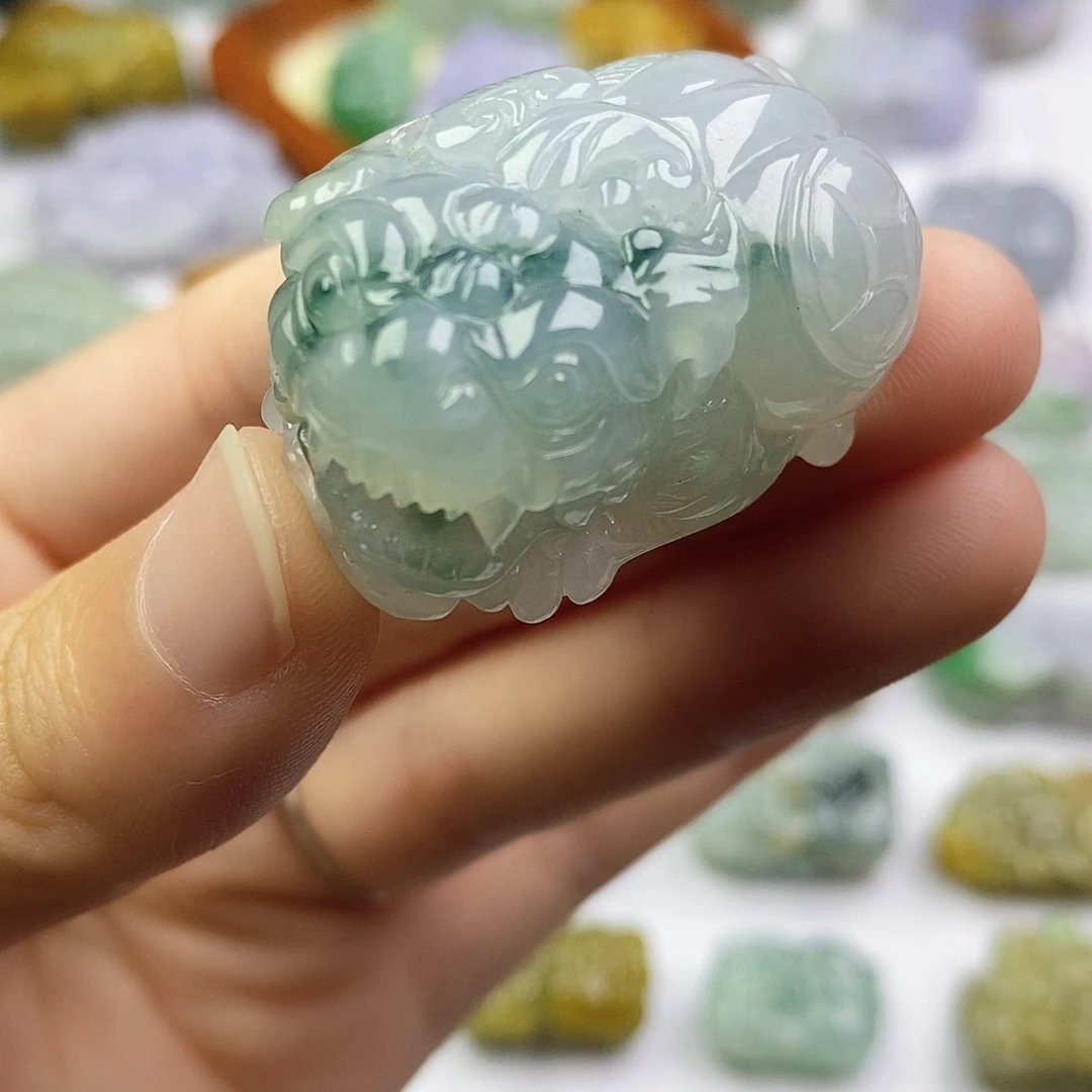 颈饰未镶嵌翡翠貔貅