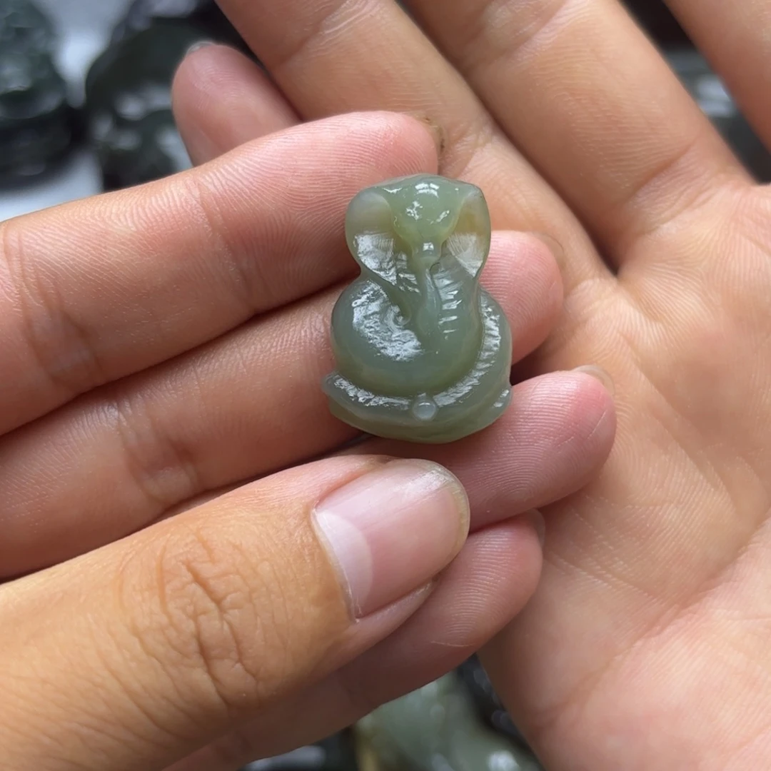 和田玉（糖玉）未镶嵌颈饰
