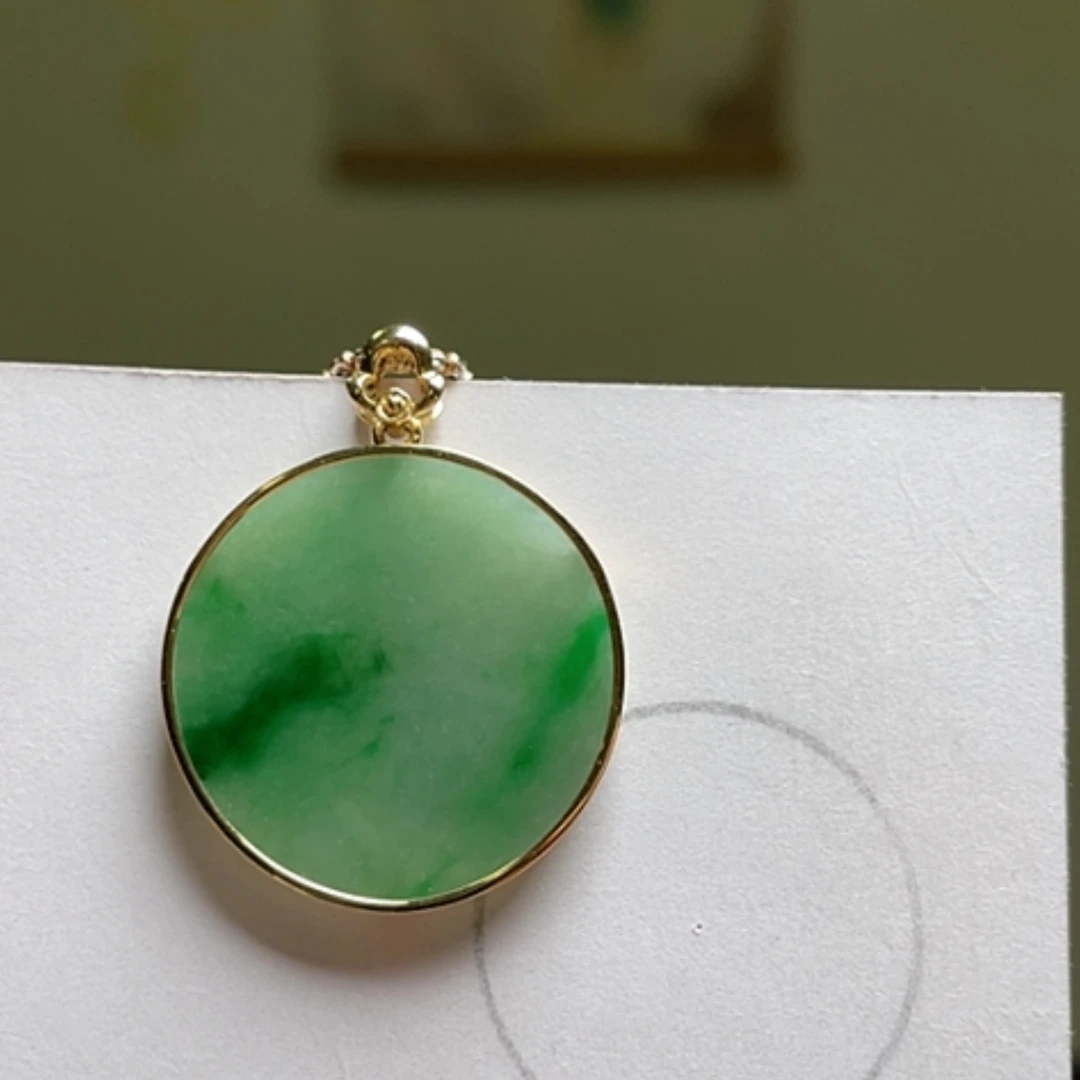 【闪购商品】吊坠(不含链)18K金镶嵌翡翠