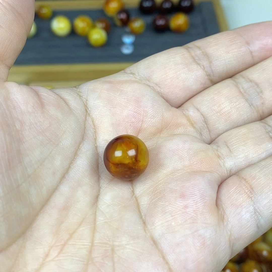 未镶嵌琥珀珠宝奇石人****涂蜜蜡