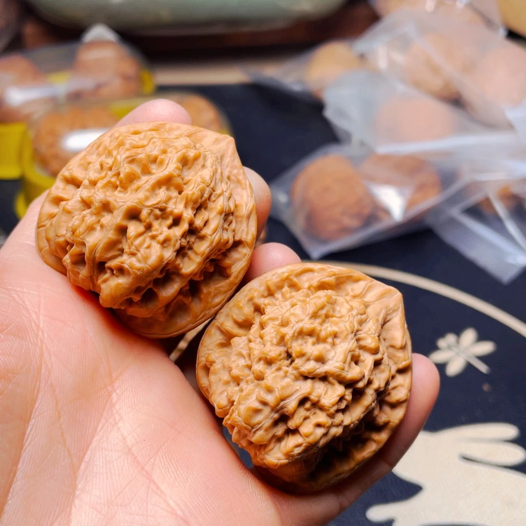 吊坠文玩核桃官帽一对