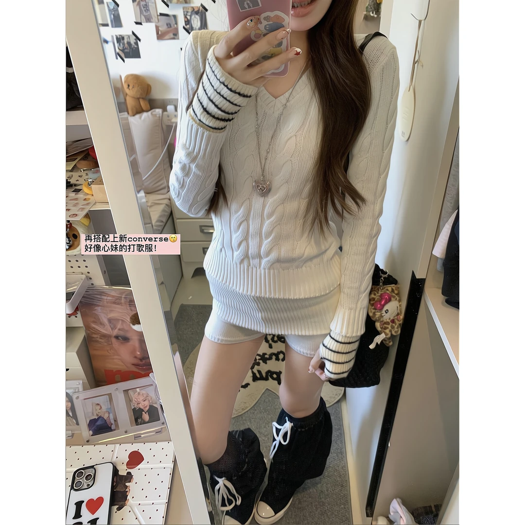 秋冬美式复古V领套头麻花毛衣内搭打底针织衫上衣短裤热裤靴裤女