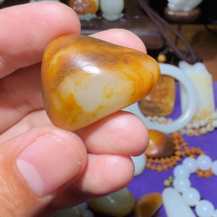 飞***天和田玉未镶嵌颈饰