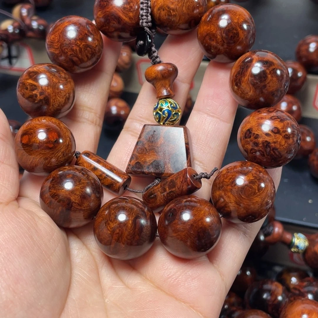 东***生花梨木类2.0的爆满瘤疤