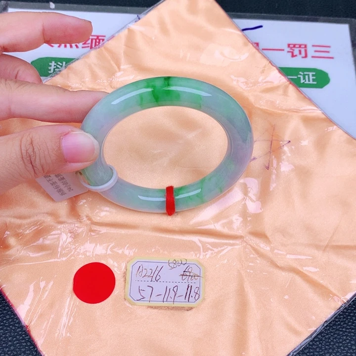 翡翠手镯未镶嵌 缅甸翡翠