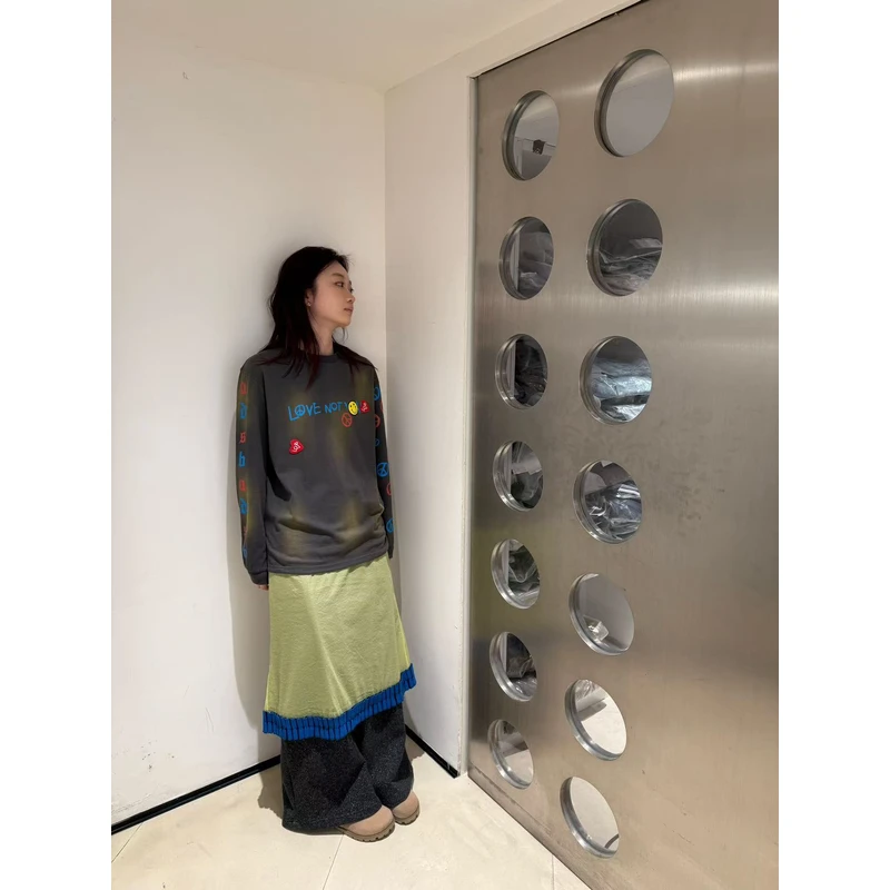 【茉舍】Anderssonbell 喷绘笑脸logo长袖T恤A25SSATB1254U-1099