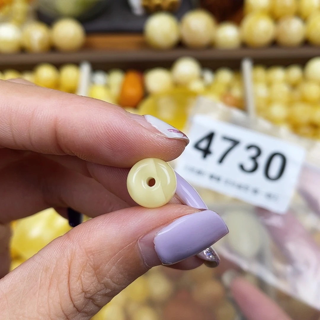 未镶嵌蜜蜡珠宝奇石10.4