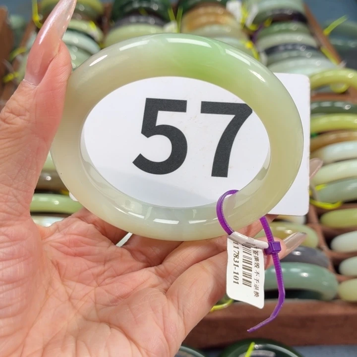 未镶嵌手镯和田玉57