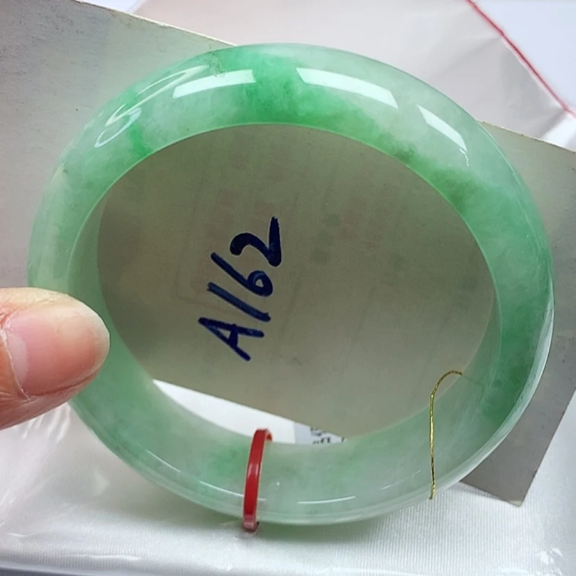 【闪购商品】翡翠手镯未镶嵌55.8圈