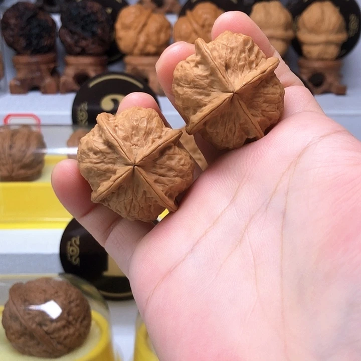 文玩核桃吊坠缘**去云南铁核桃