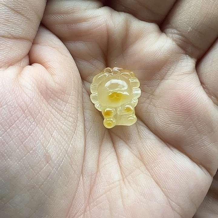 琥珀未镶嵌珠宝奇石小狮子打孔不退换