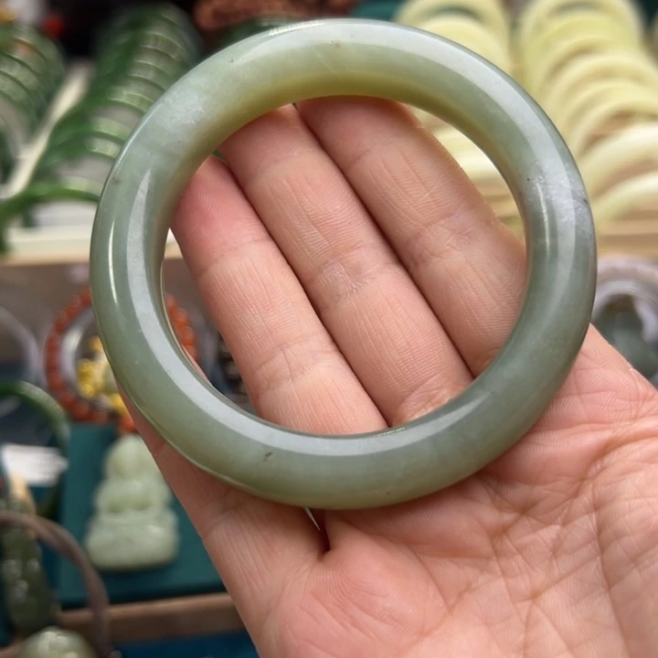 和田玉手镯未镶嵌59圈围0701
