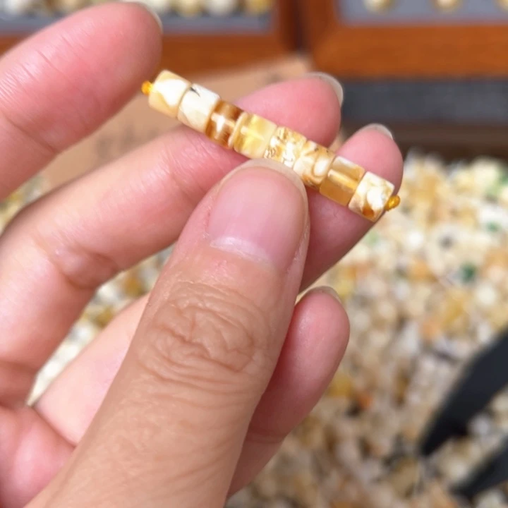 蜜蜡未镶嵌裸石5.6mm一组