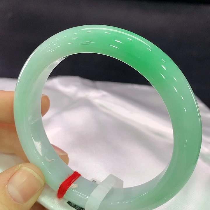 翡翠手镯未镶嵌正圈56-57