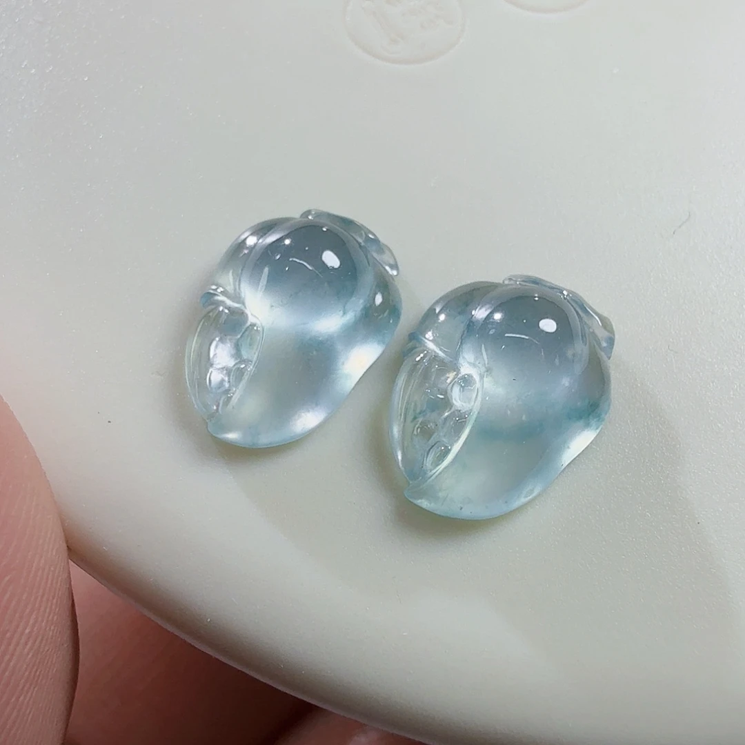 翡翠未镶嵌颈饰裸石